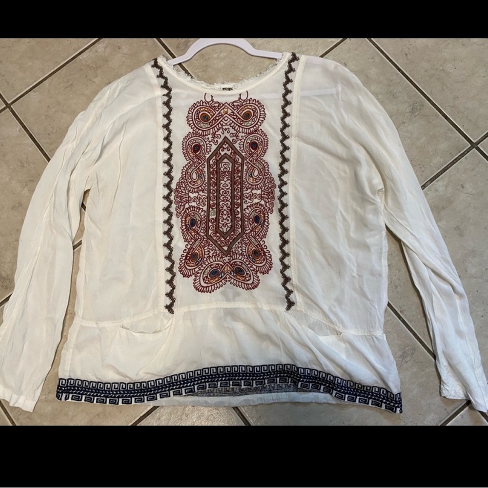 Johnny Was gorgeous pull over blouse size Medium